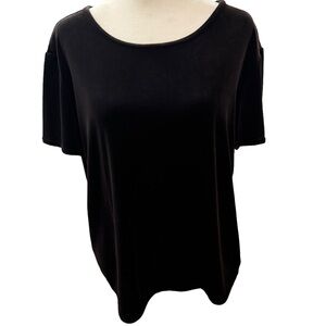 Eileen Fisher Round Neck Short Sleeve Velvet Tee in Black. Size M. EUC